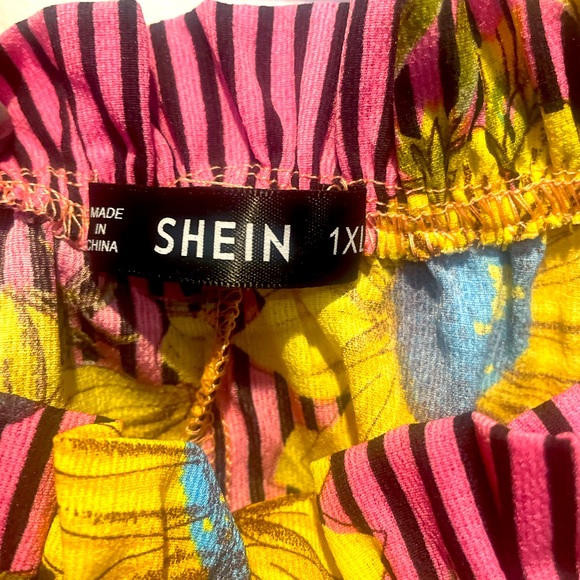 Off or on the shoulder blouse in pink multi color fabric Size XL - Picture 5 of 6